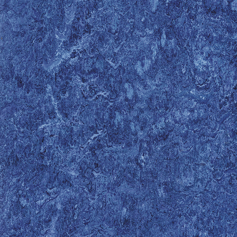 Tahan noda & lantai heterogen berbiaya rendah